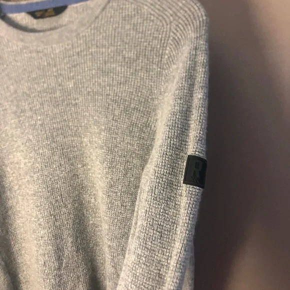 Rhone men’s wool cashmere crewneck sweater light gray heather Medium Luxury NWOT - Picture 3 of 4
